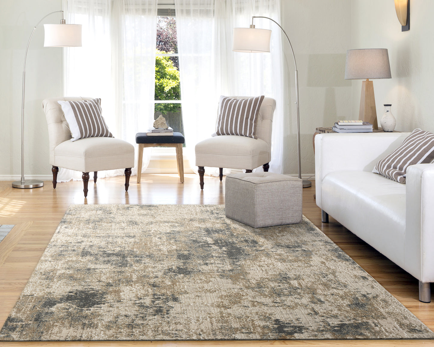 Quartz Traditional Beige/Grey Distressed Medium Pile Rug