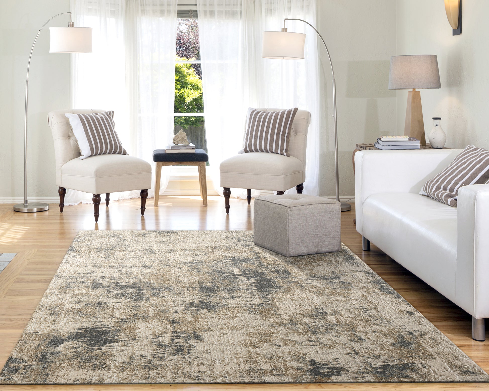 Quartz Traditional Beige/Grey Distressed Medium Pile Rug