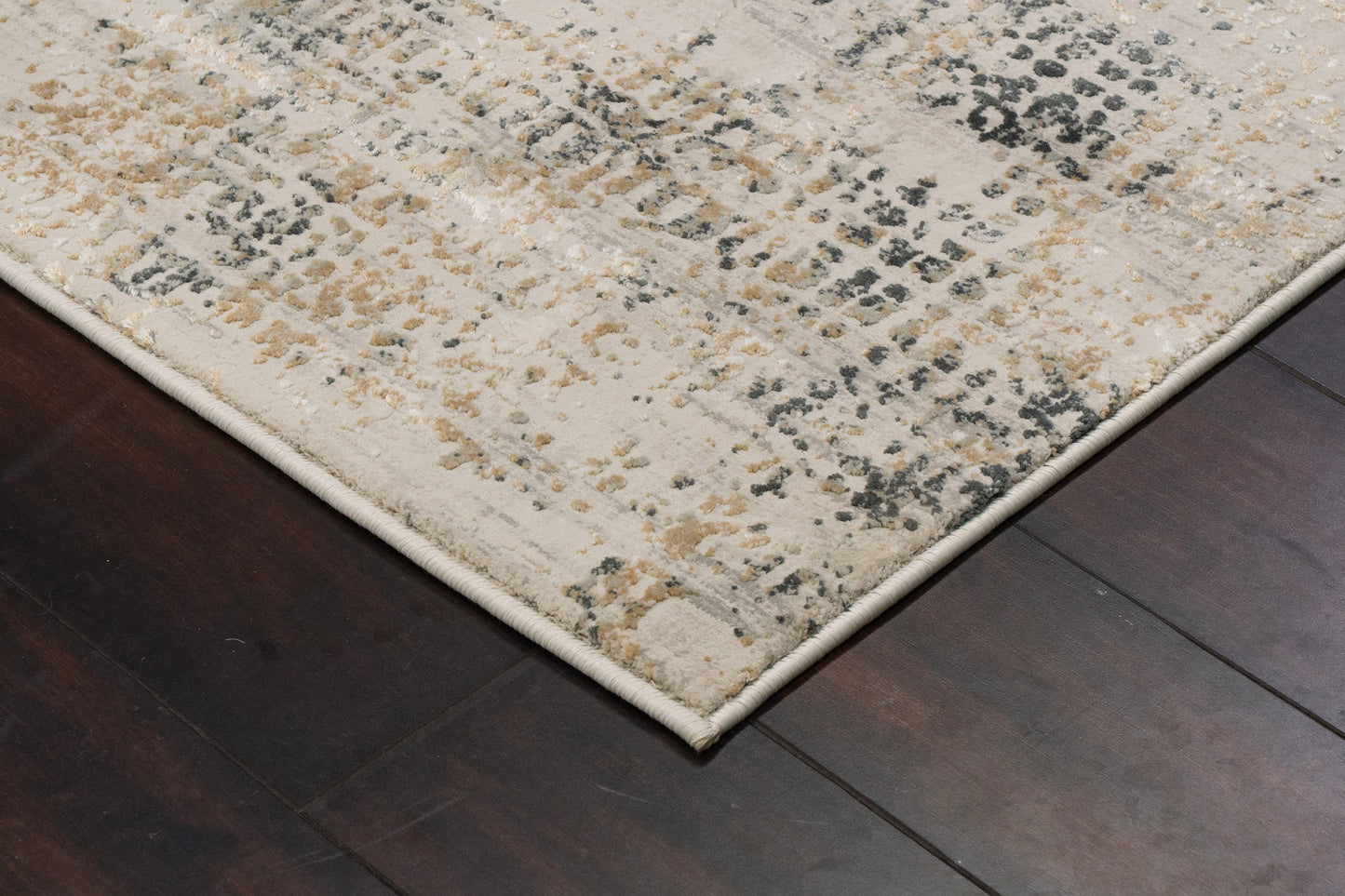 Quartz Traditional Grey Distressed Medium Pile Rug