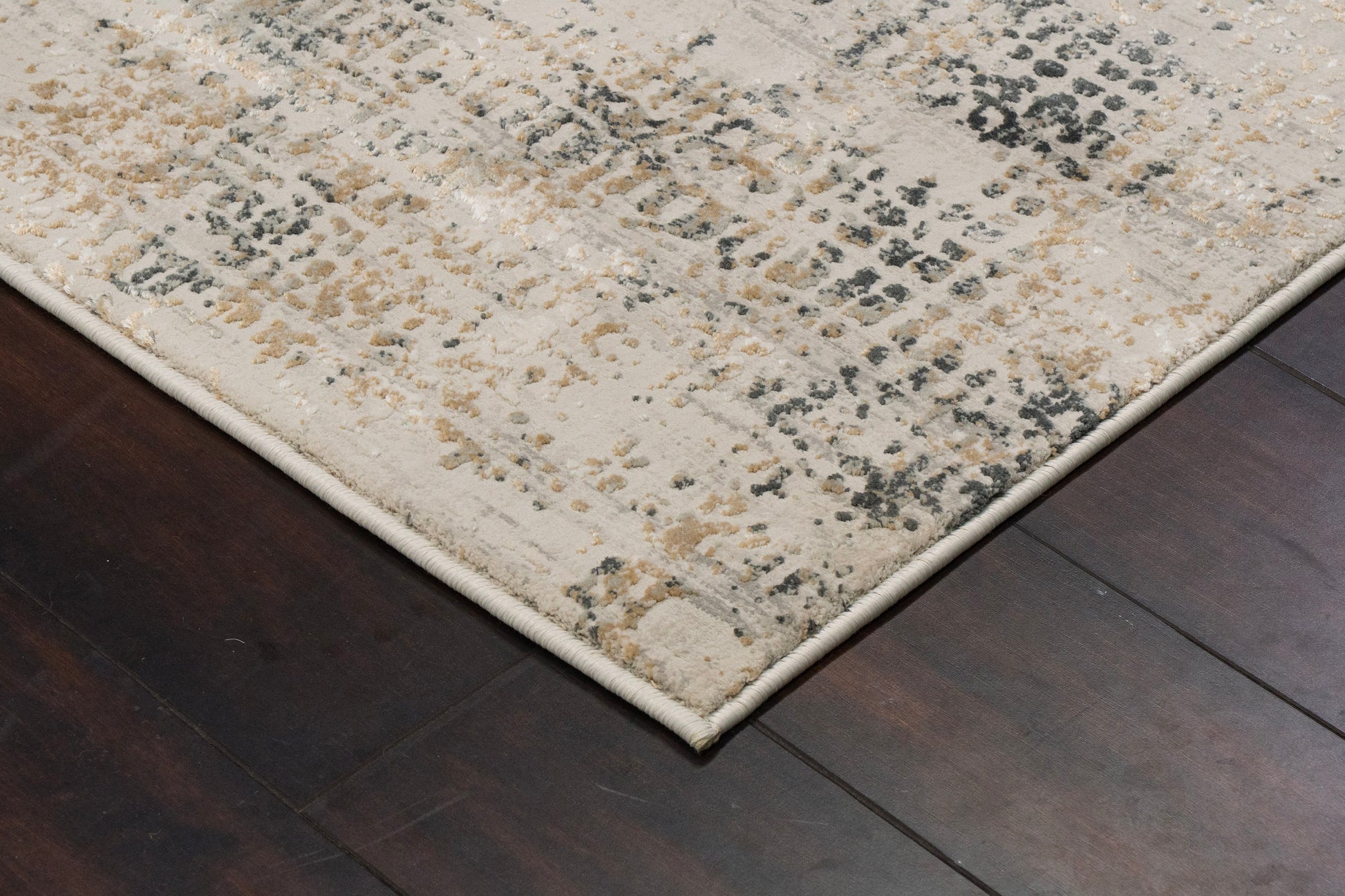 Quartz Traditional Grey Distressed Medium Pile Rug