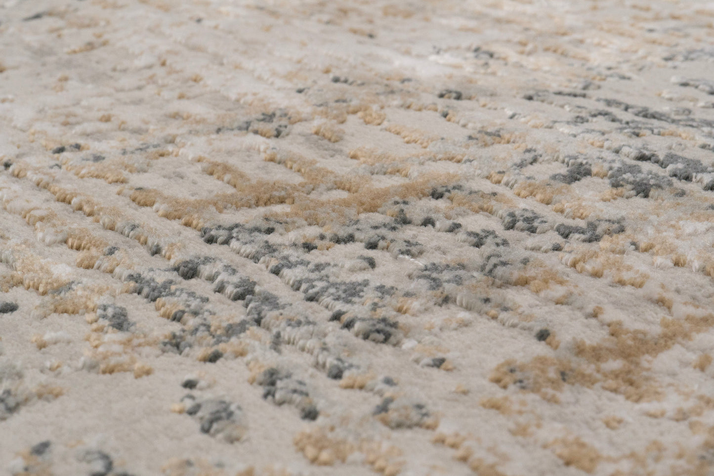Quartz Traditional Grey Distressed Medium Pile Rug