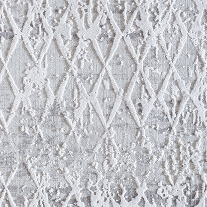 Quartz Traditional Ivory/Silver Distressed Medium Pile Rug