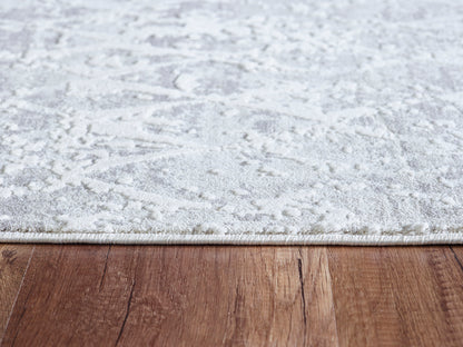 Quartz Traditional Ivory/Silver Distressed Medium Pile Rug