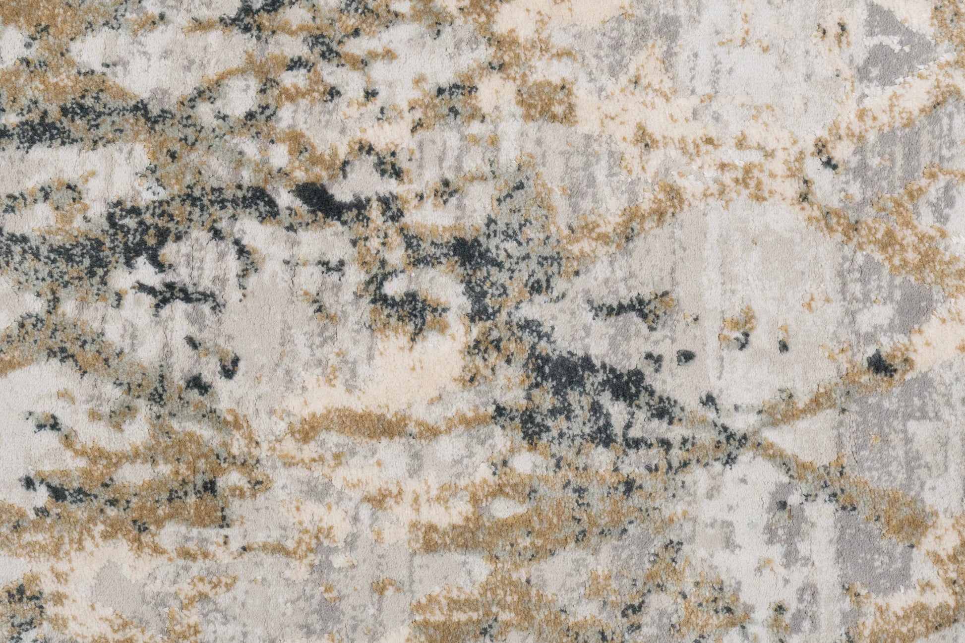 Quartz Traditional Light Beige/Grey Distressed Medium Pile Rug