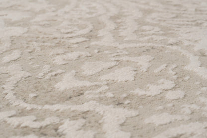Quartz Traditional Ivory Distressed Medium Pile Rug