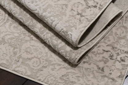 Quartz Traditional Ivory Distressed Medium Pile Rug