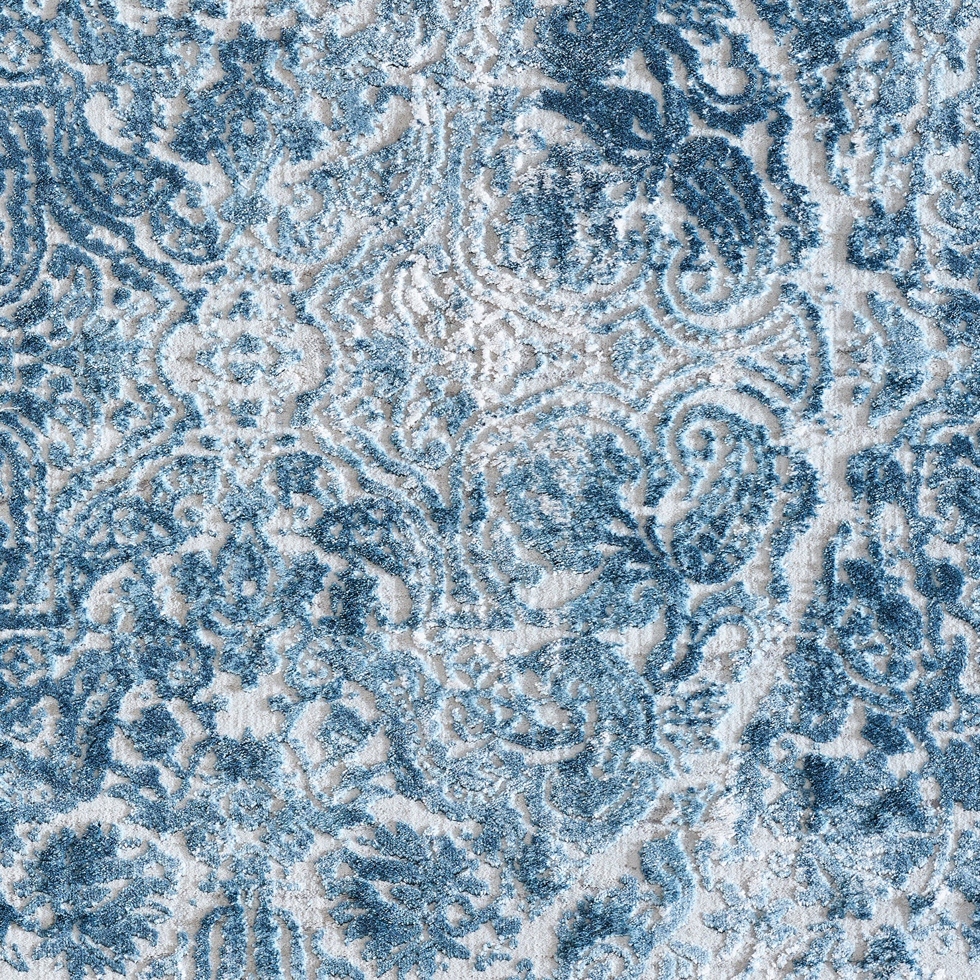 Quartz Traditional Ivory/Blue Distressed Medium Pile Rug