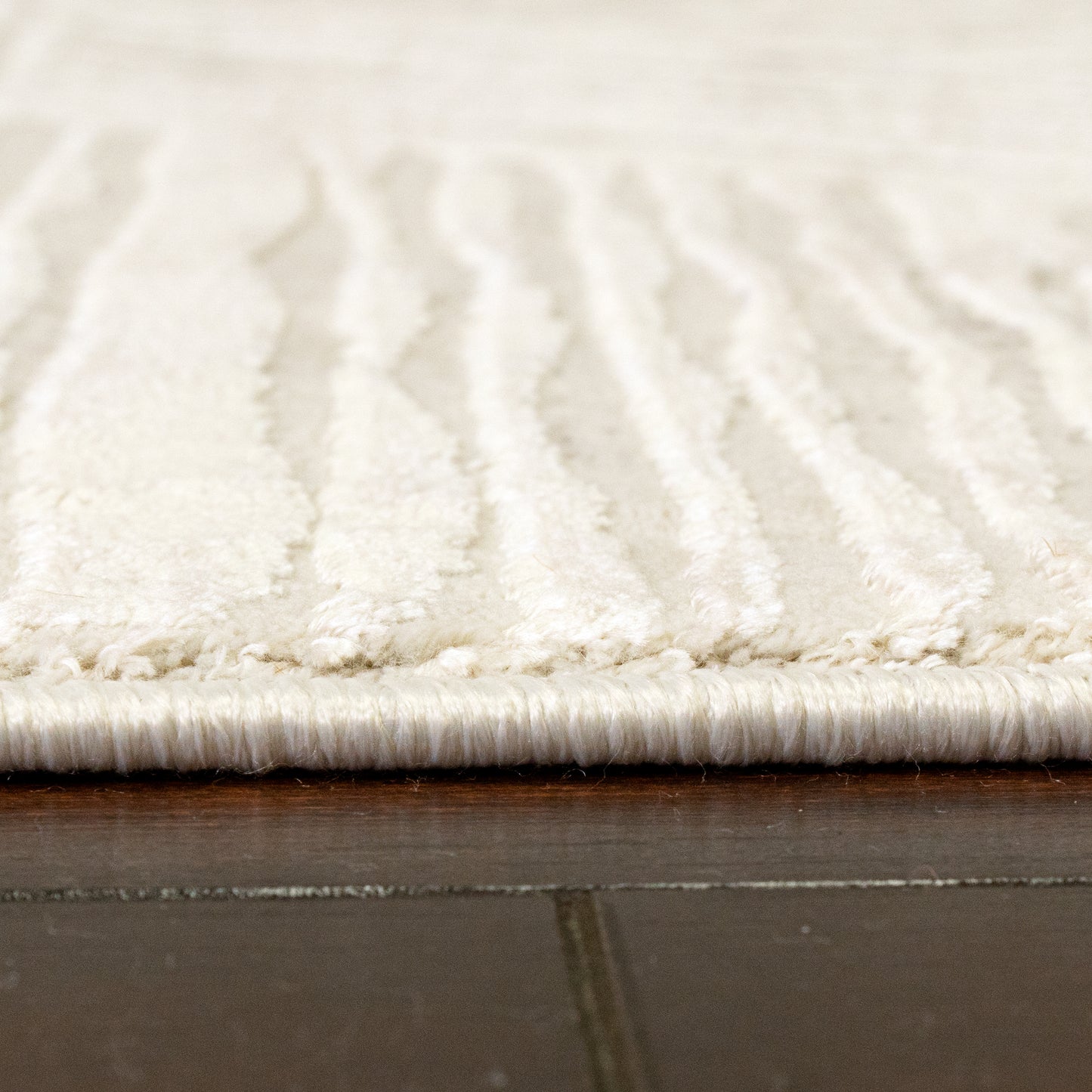 Quartz Transitional Ivory Distressed Medium Pile Rug