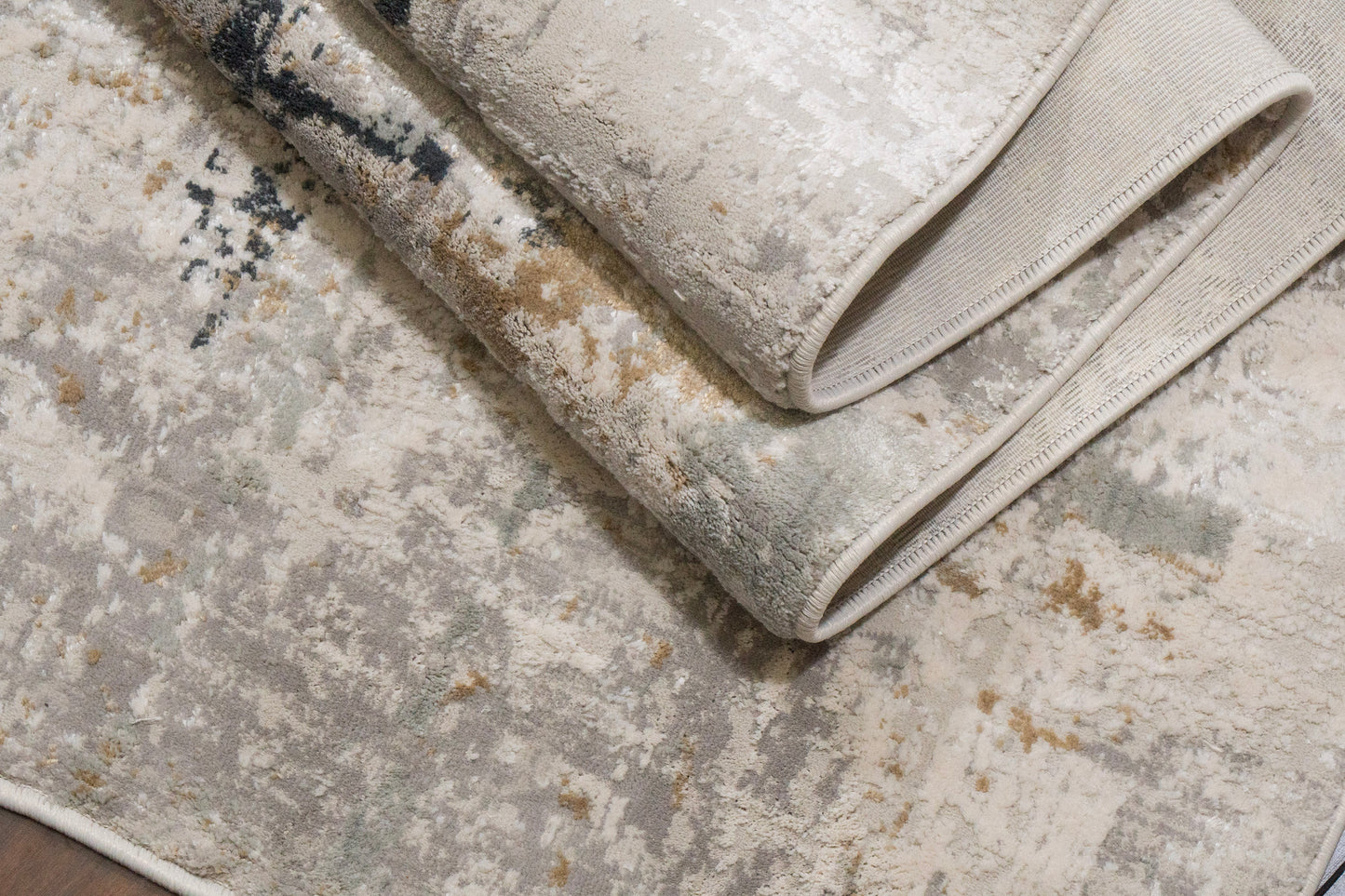 Quartz Transitional Ivory/Grey Distressed Medium Pile Rug