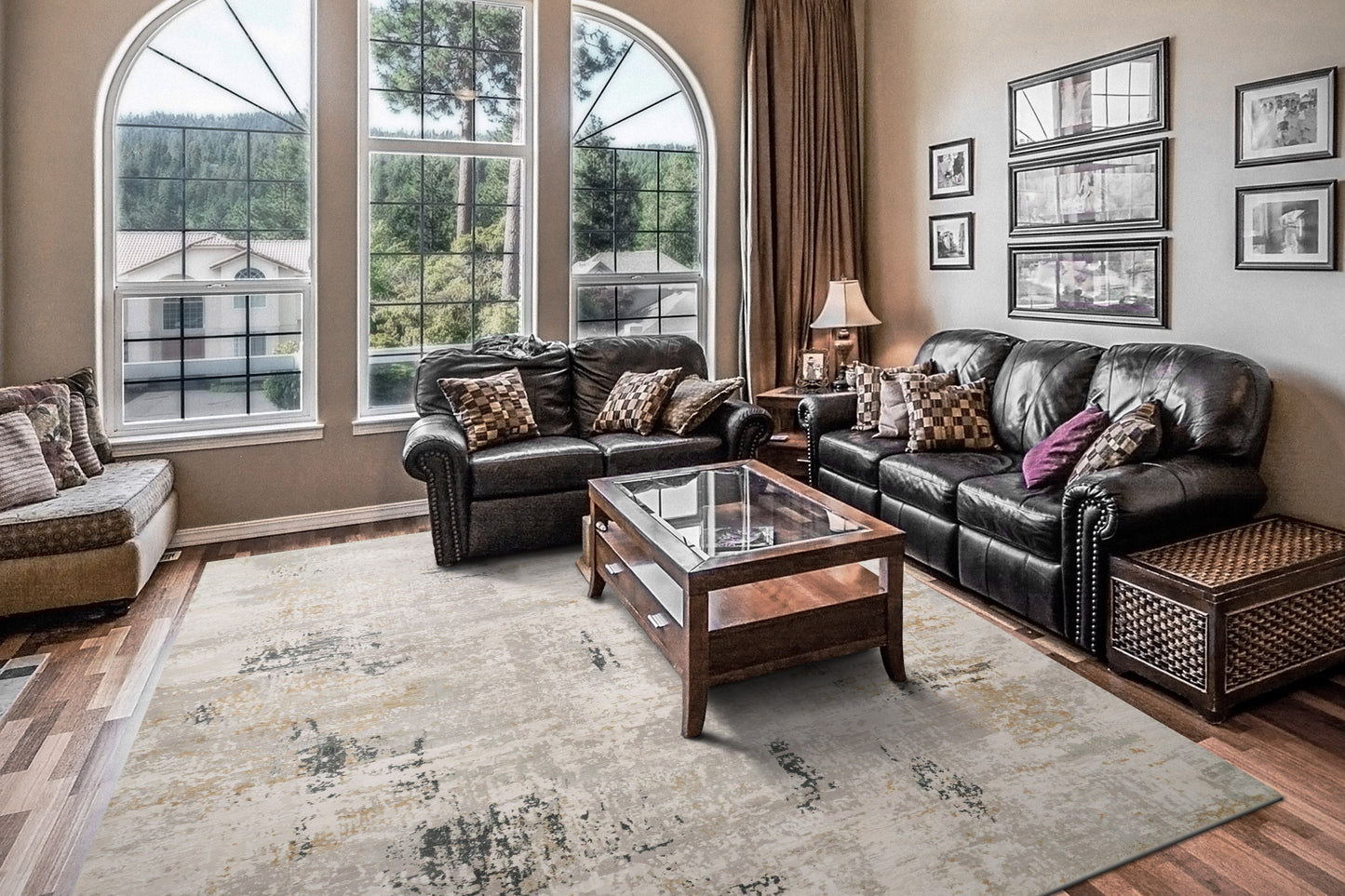 Quartz Transitional Ivory/Grey Distressed Medium Pile Rug