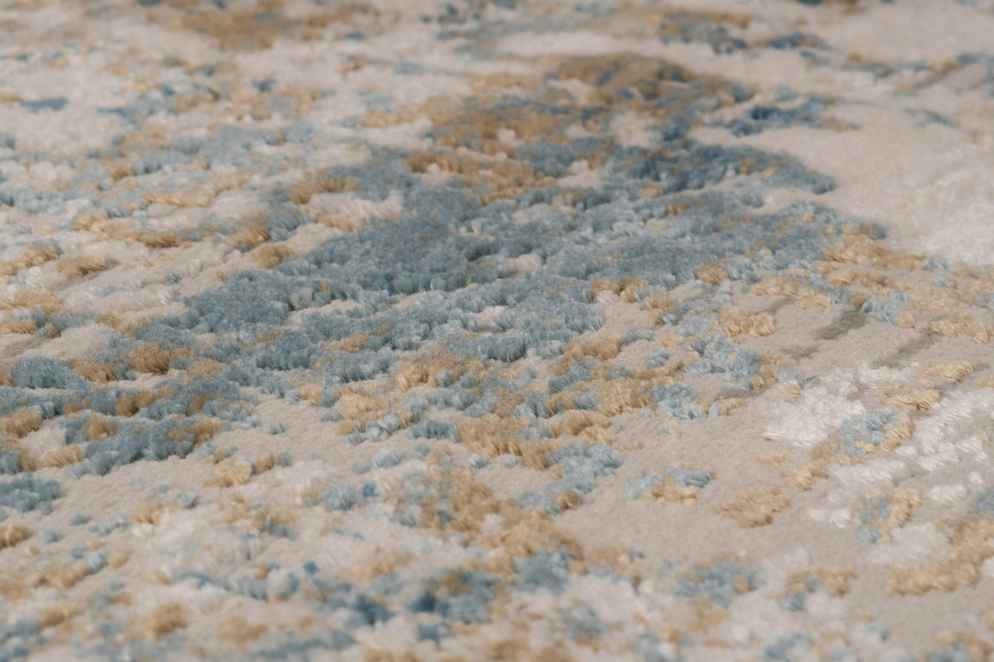 Quartz Transitional Ivory/Blue Distressed Medium Pile Rug