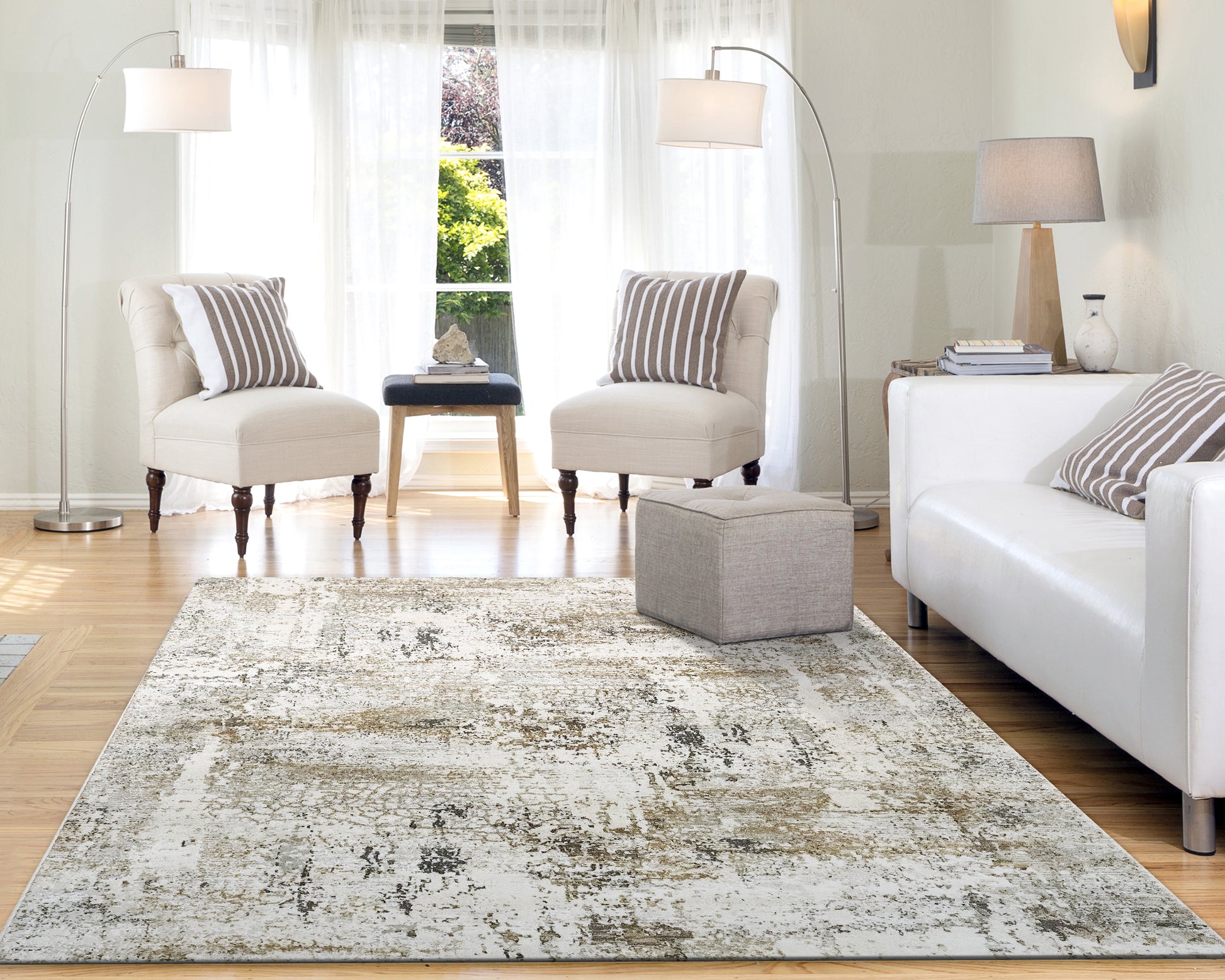 Quartz Transitional Ivory/Grey Distressed Medium Pile Rug