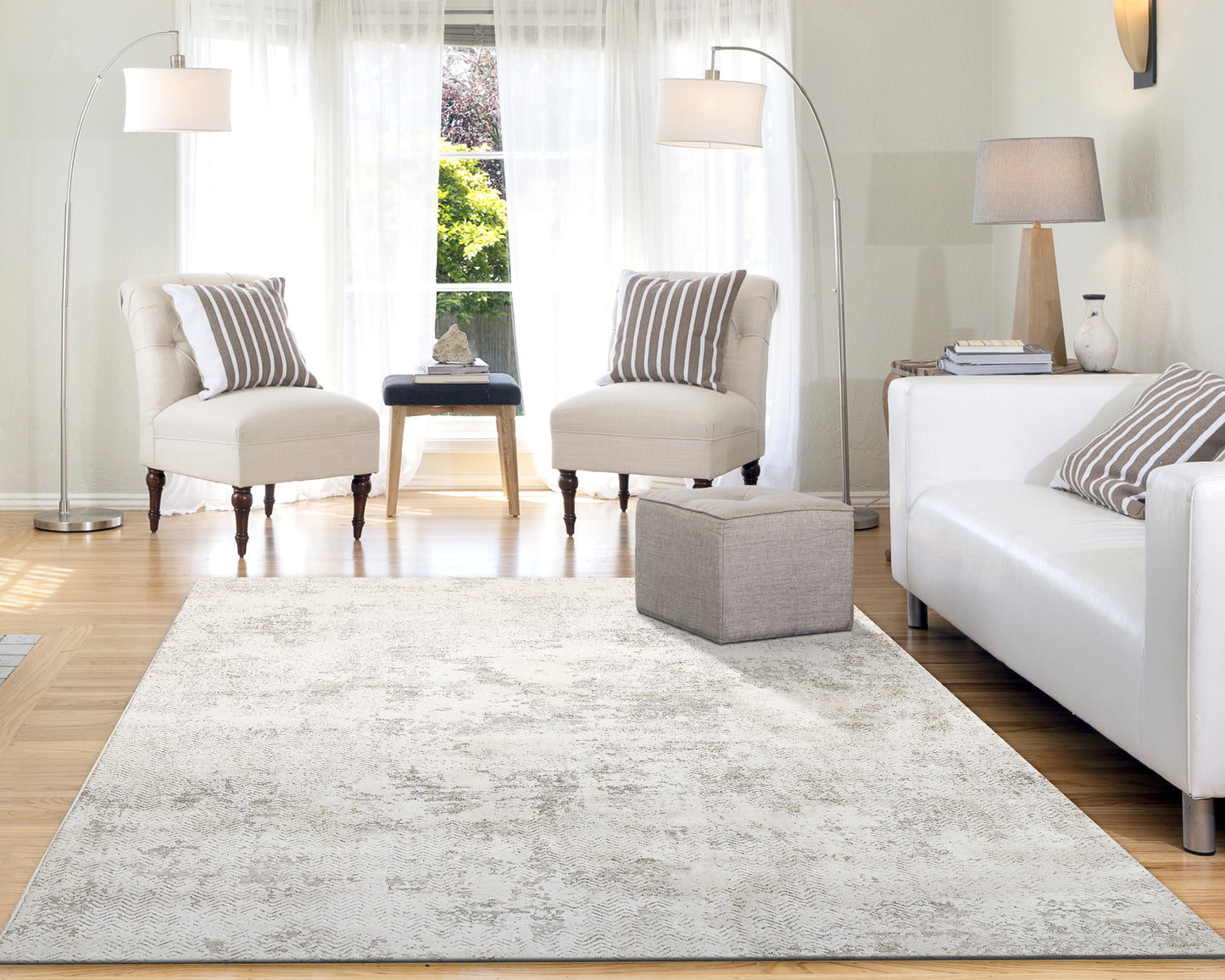 Quartz Transitional Ivory Distressed Medium Pile Rug