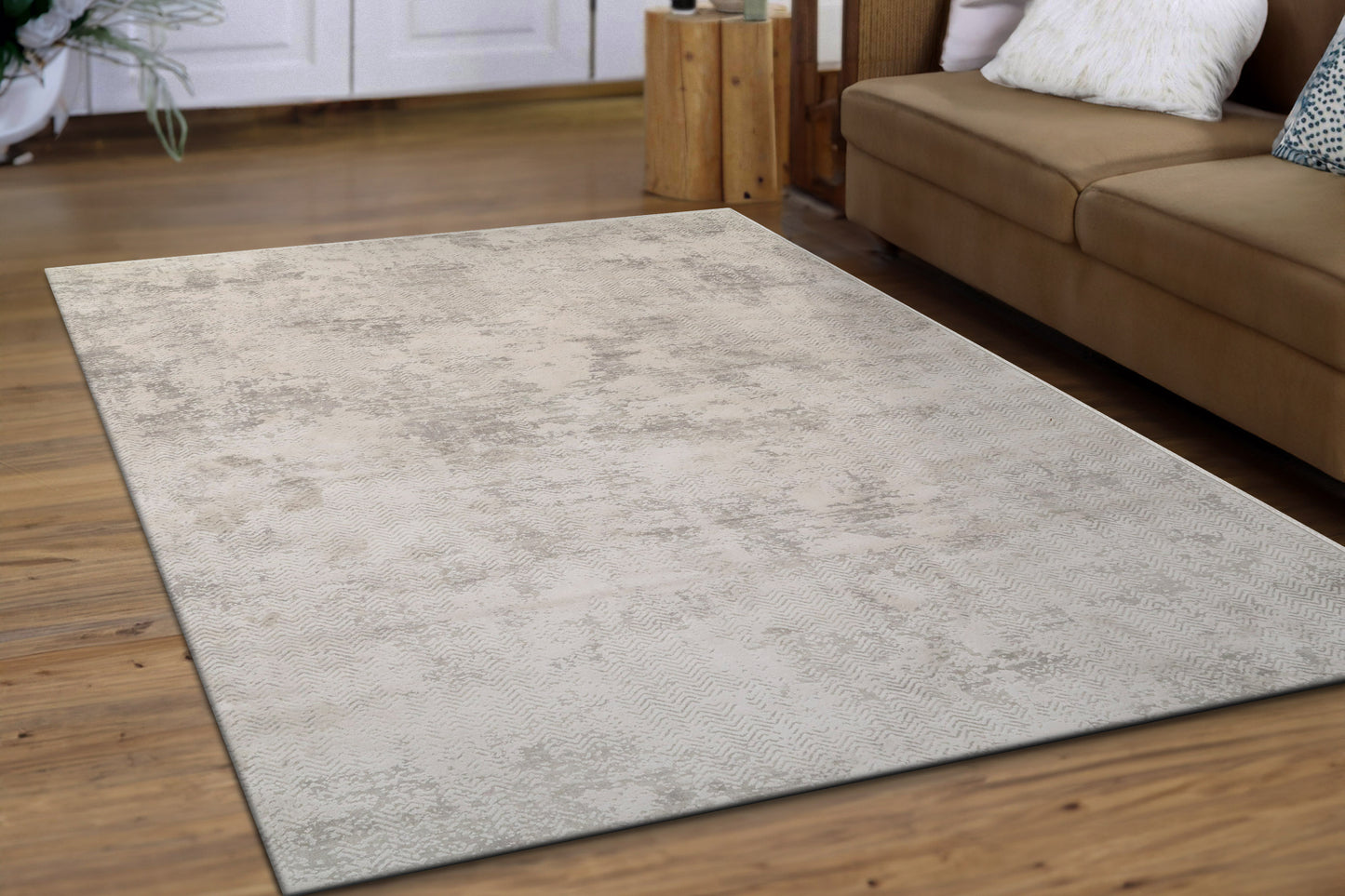 Quartz Transitional Ivory Distressed Medium Pile Rug