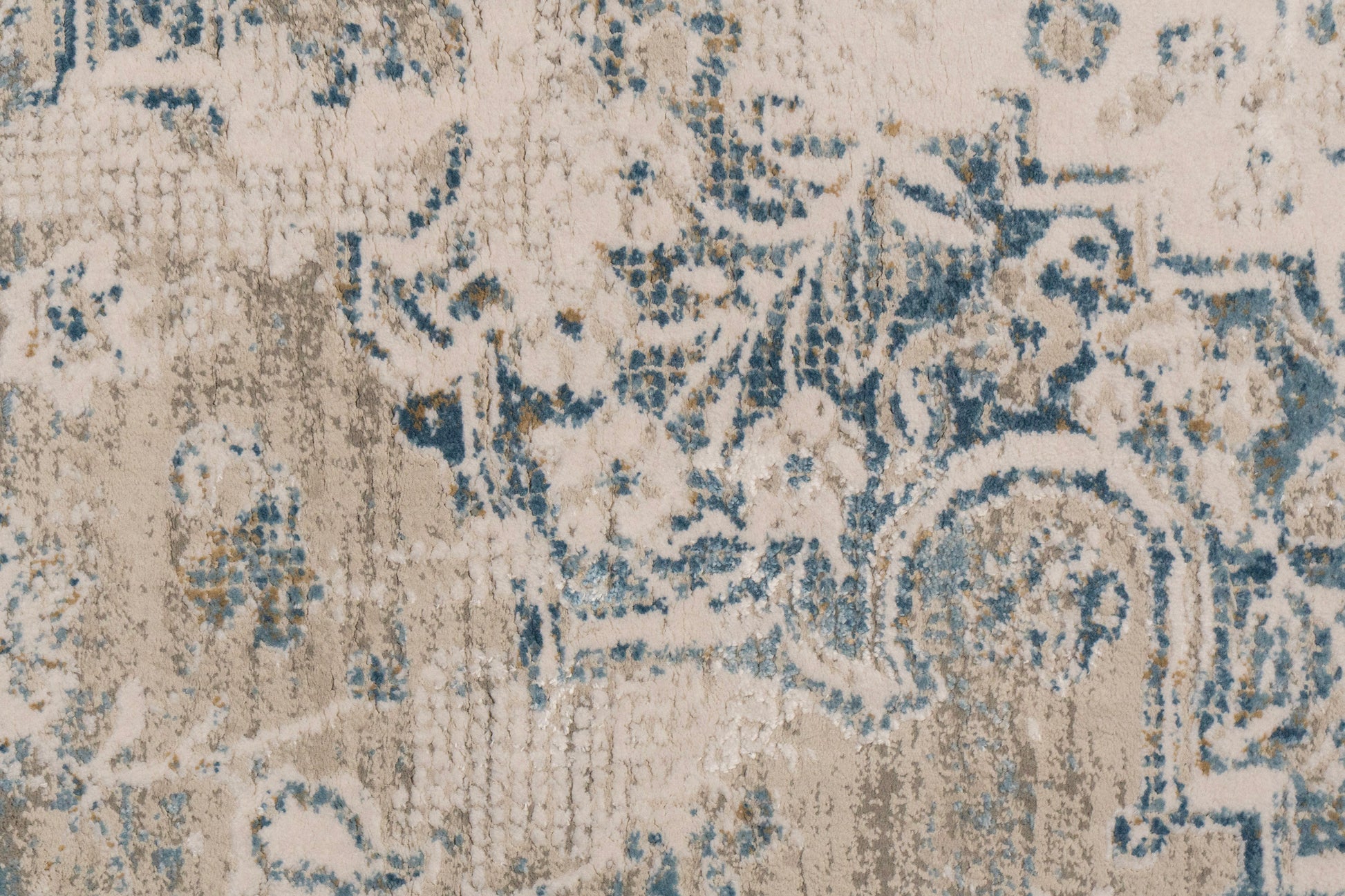 Quartz Transitional Ivory/Multi Distressed Medium Pile Rug