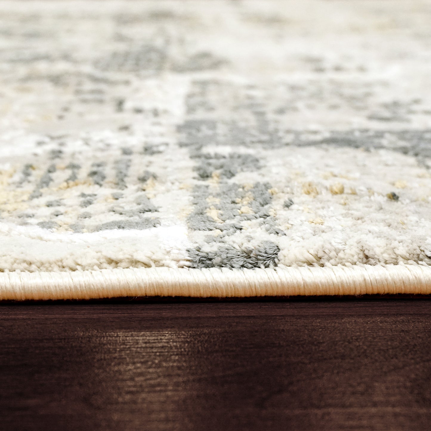 Quartz Transitional Ivory/Grey Distressed Medium Pile Rug