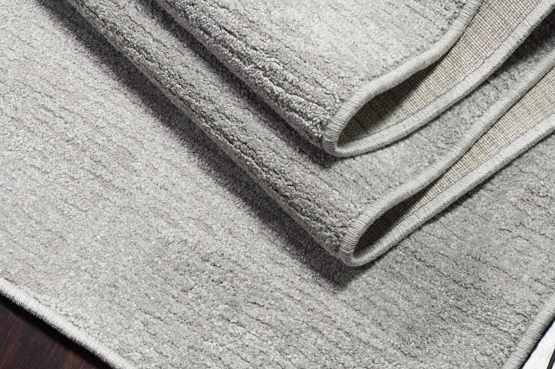 Quin Solid Light Grey Solid Color High-Low Rug