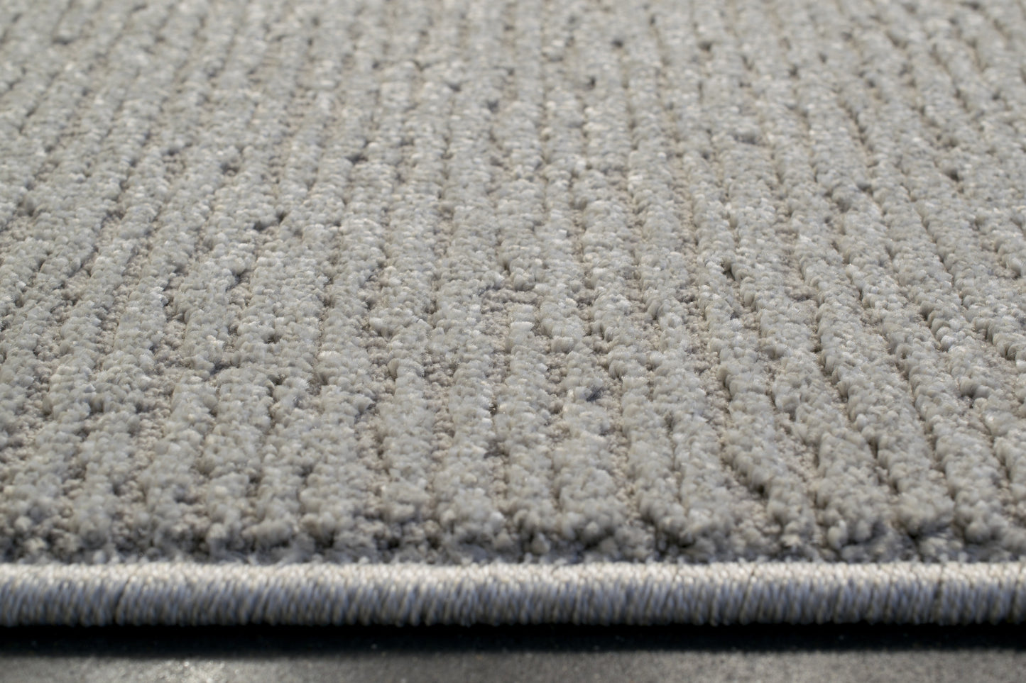 Quin Solid Light Grey Solid Color High-Low Rug