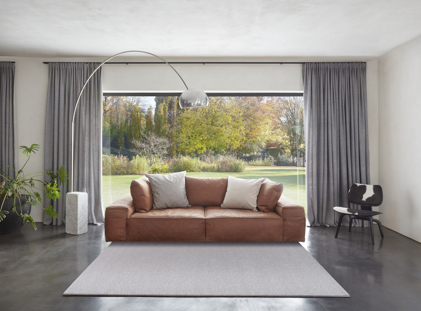 Quin Solid Light Grey Solid Color High-Low Rug