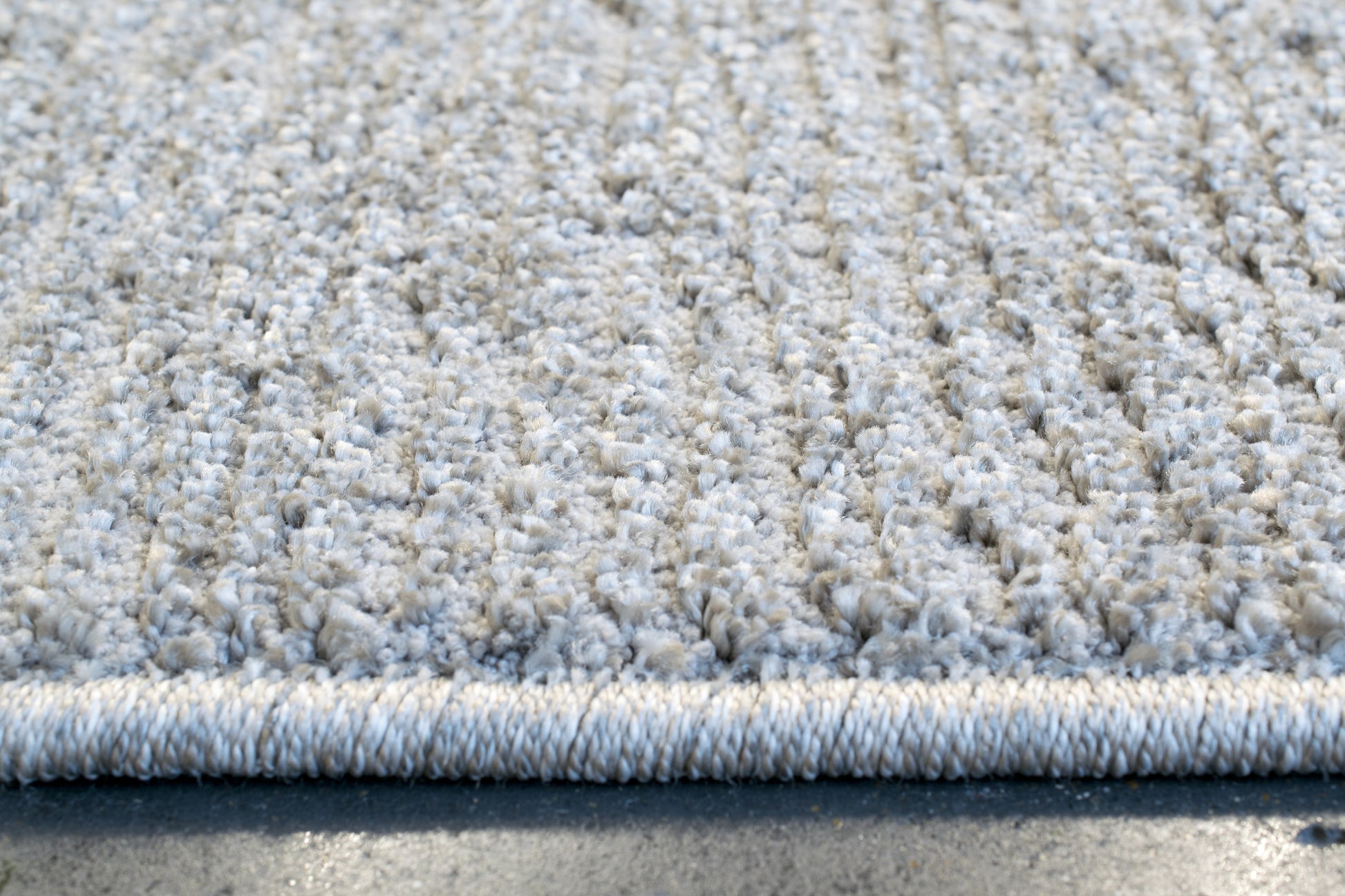 Quin Solid Grey Solid Color High-Low Rug