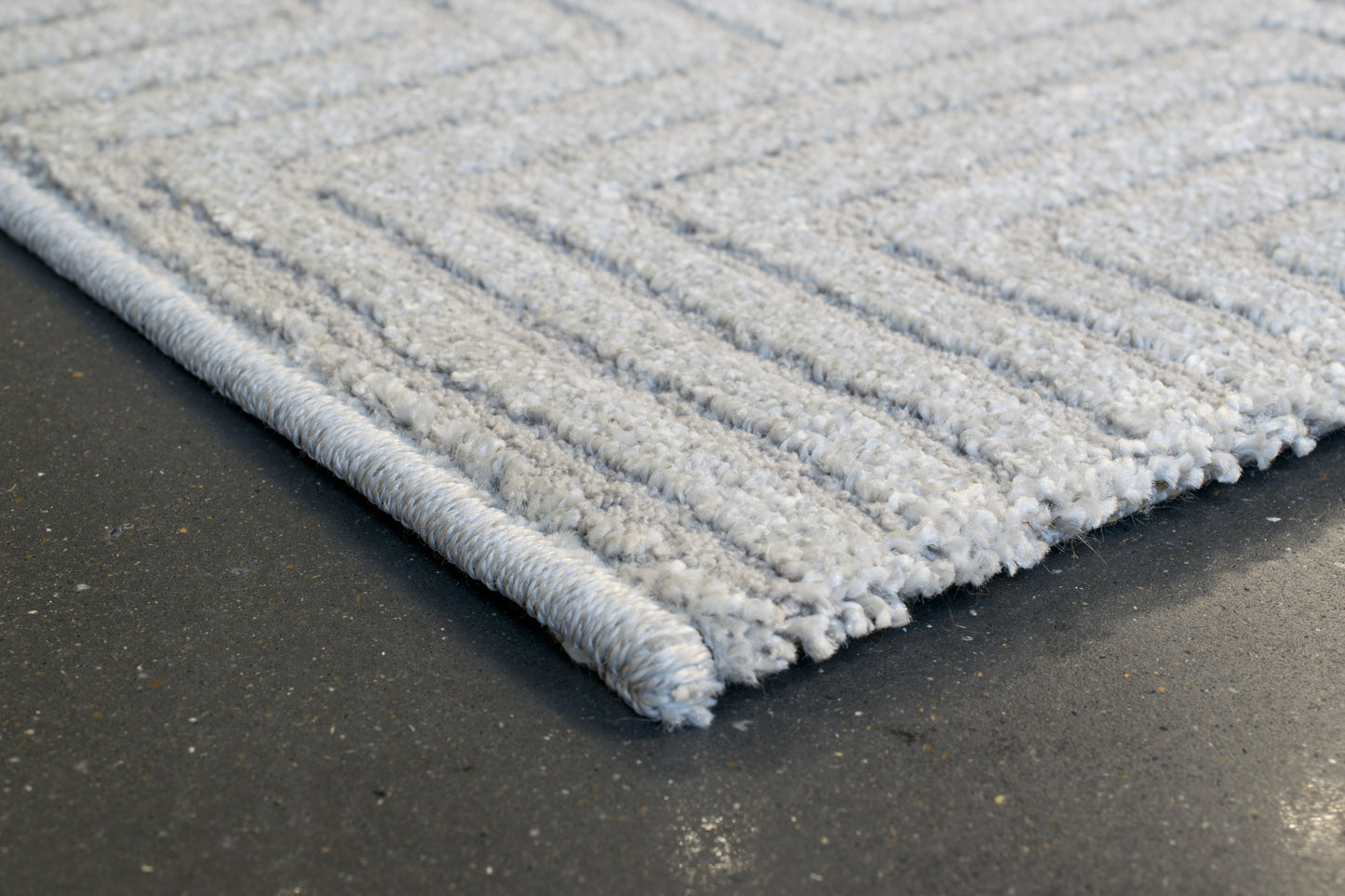 Quin Modern Light Grey Geometric High-Low Rug