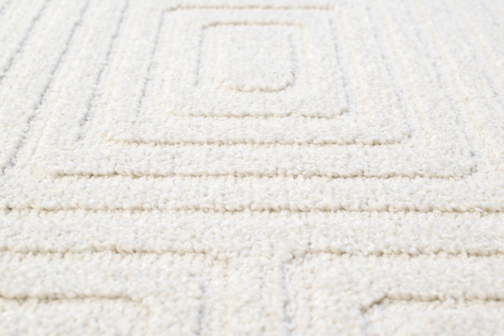 Quin Modern Ivory Geometric High-Low Rug