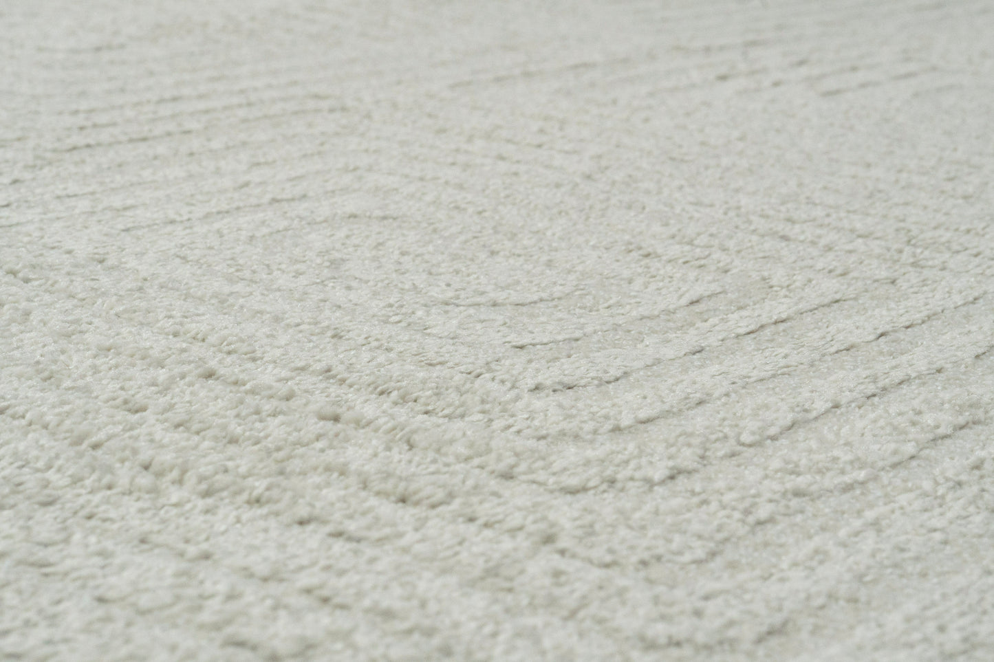 Quin Modern Ivory Geometric High-Low Rug