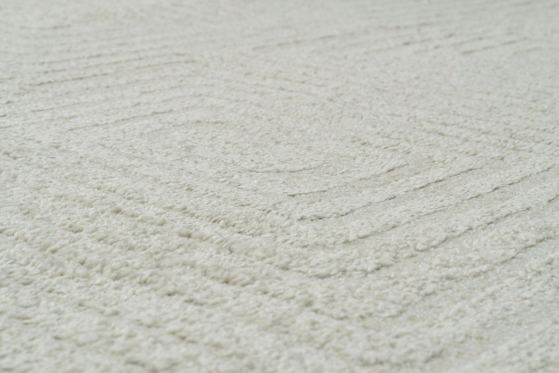 Quin Modern Ivory Geometric High-Low Rug