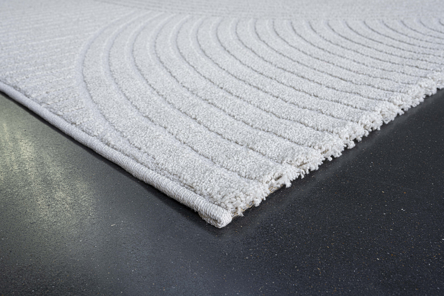 Quin Modern Ivory Geometric High-Low Rug