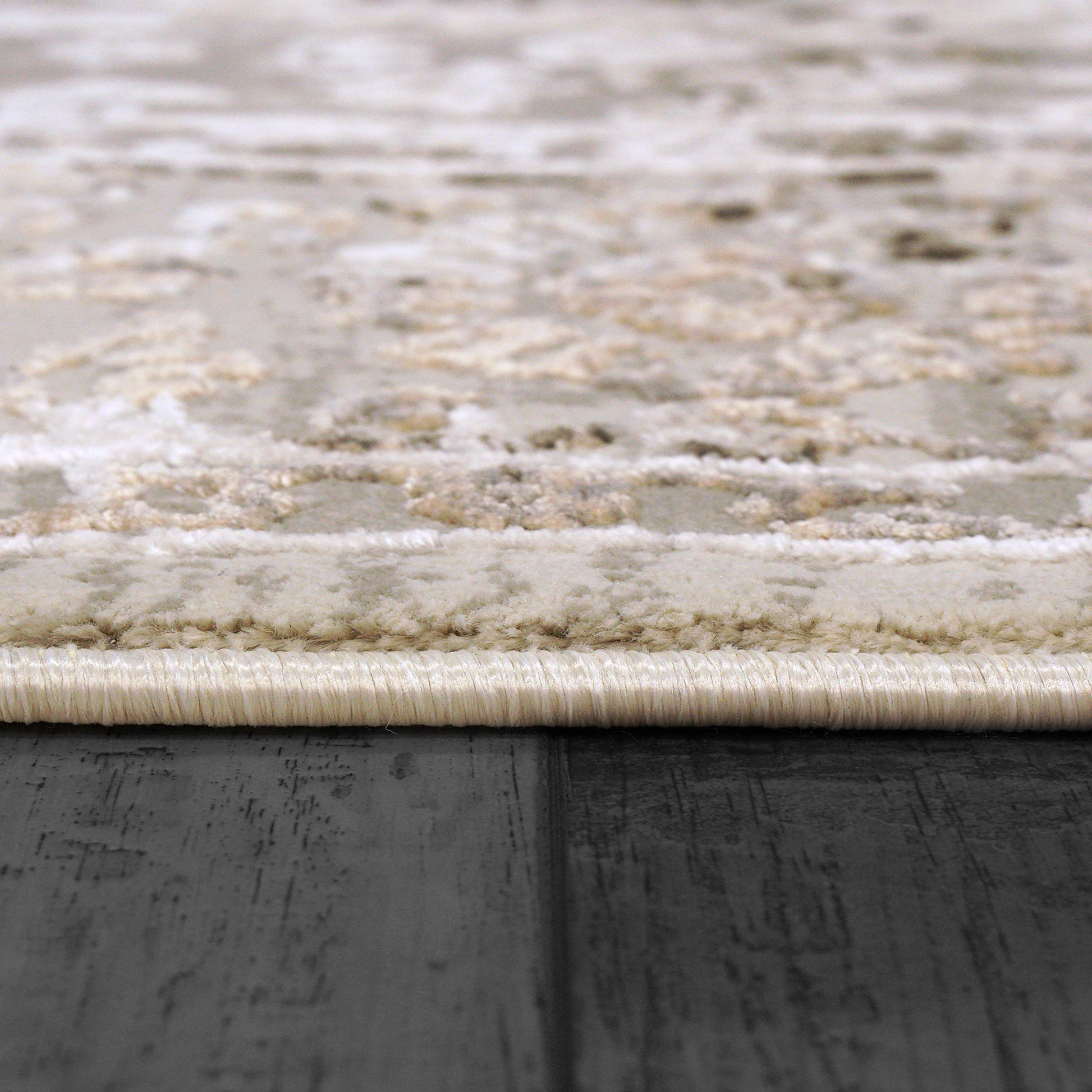 Renaissance Transitional Ivory/Grey/Rust Oriental Medium Pile Rug