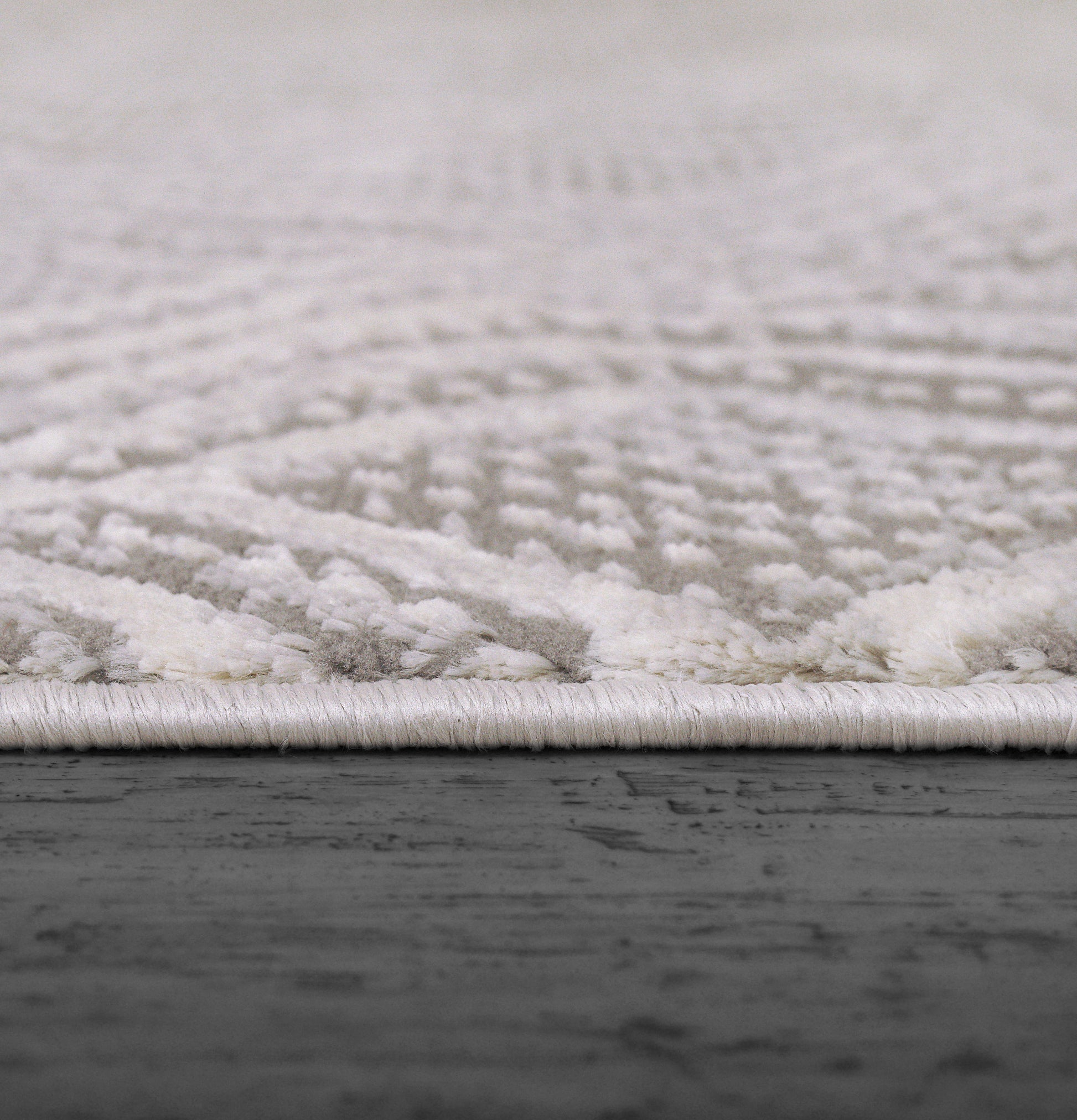 Rori Modern Grey Geometric Medium Pile Rug