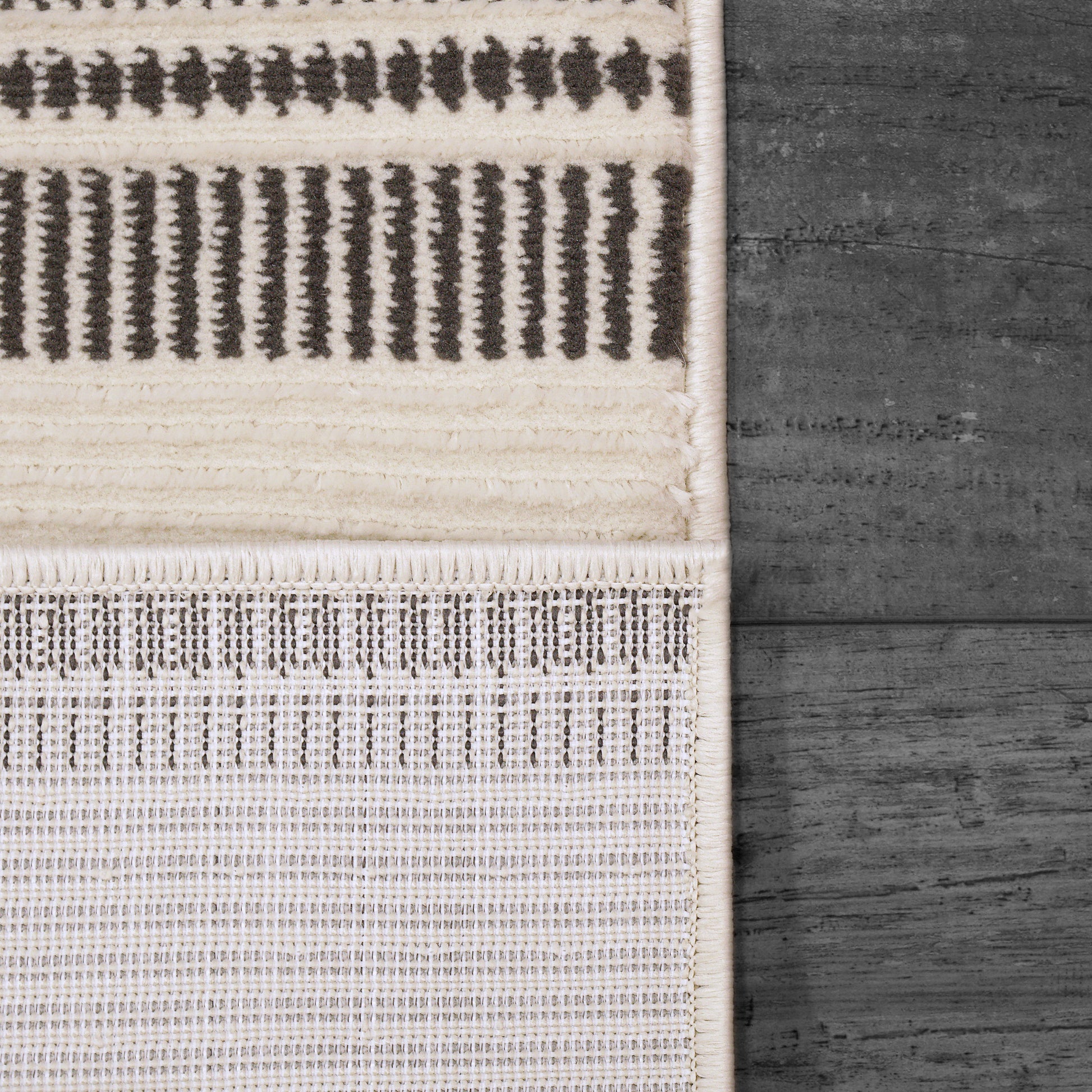 Rori Modern Ivory/Charcoal Geometric Medium Pile Rug