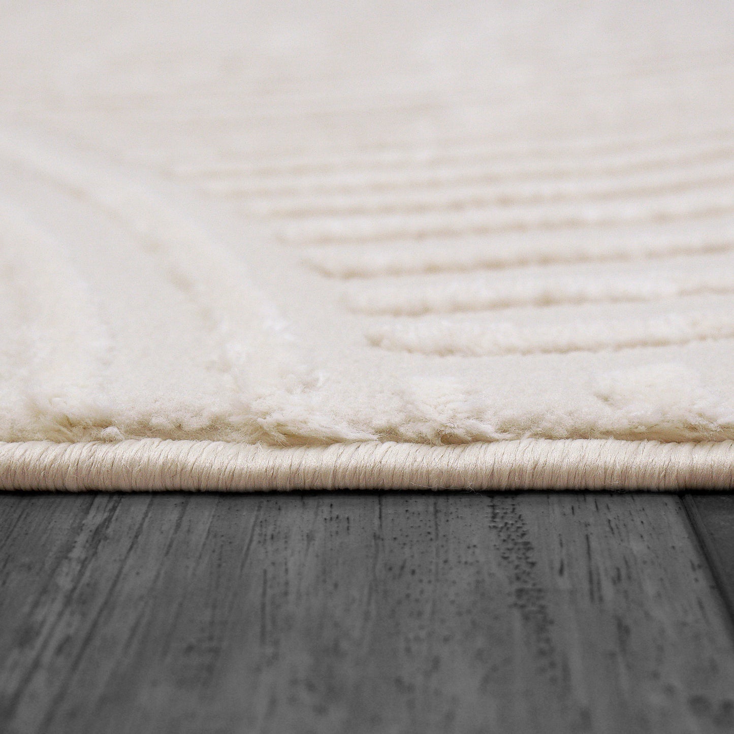 Rori Modern Ivory/Grey Geometric Medium Pile Rug