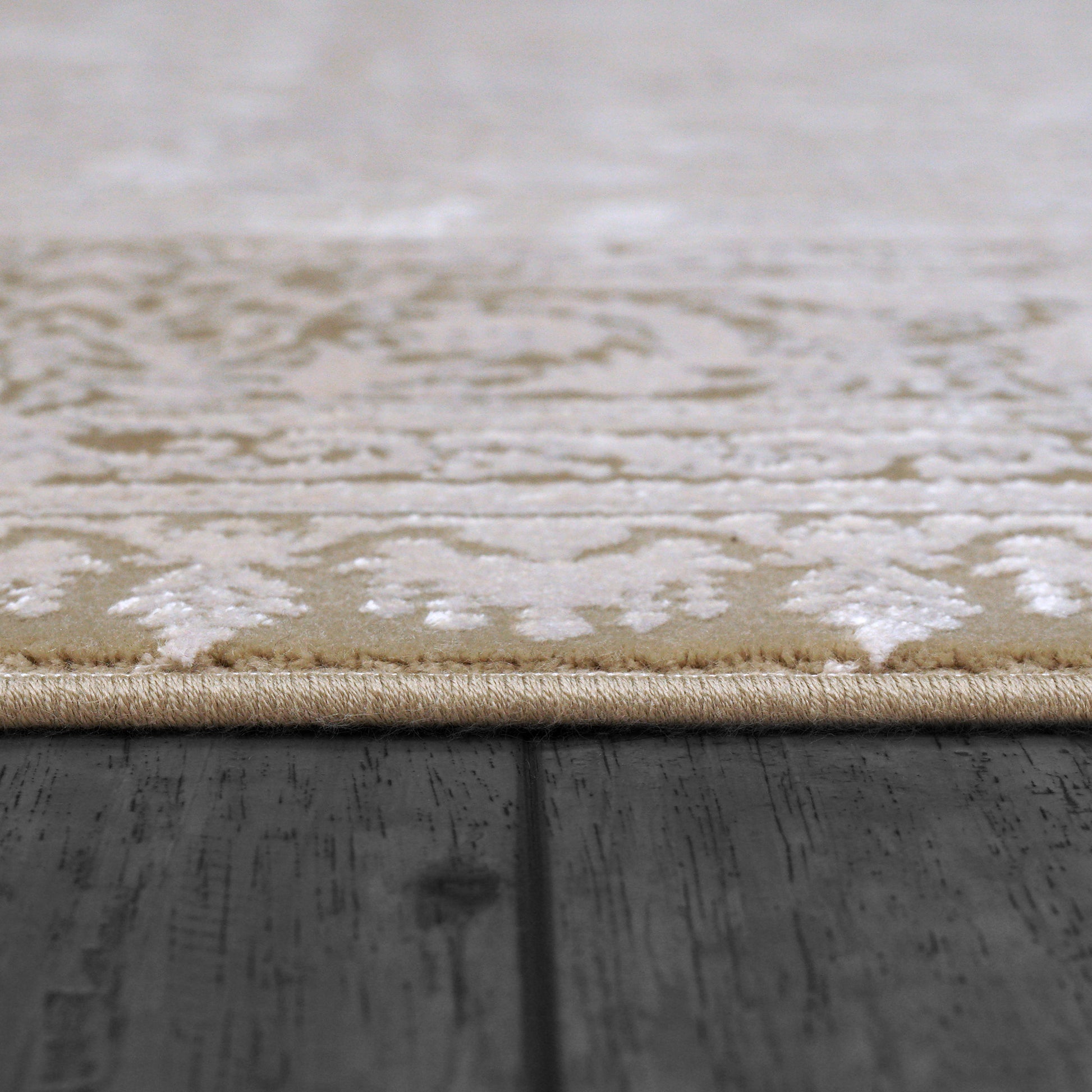 Ruby Transitional Beige/Ivory Oriental Medium Pile Rug