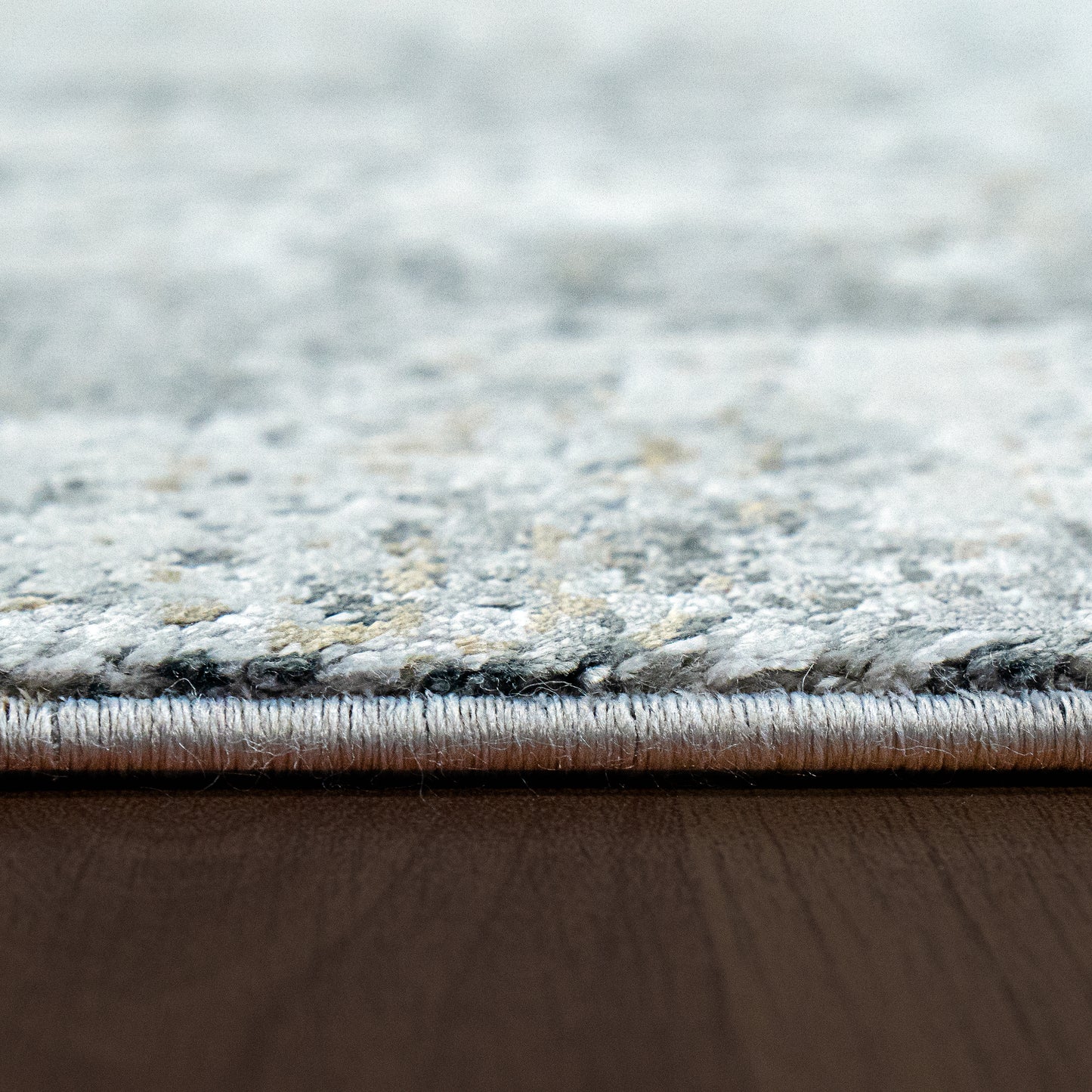 Ruby Modern Ivory/Grey Distressed Medium Pile Rug