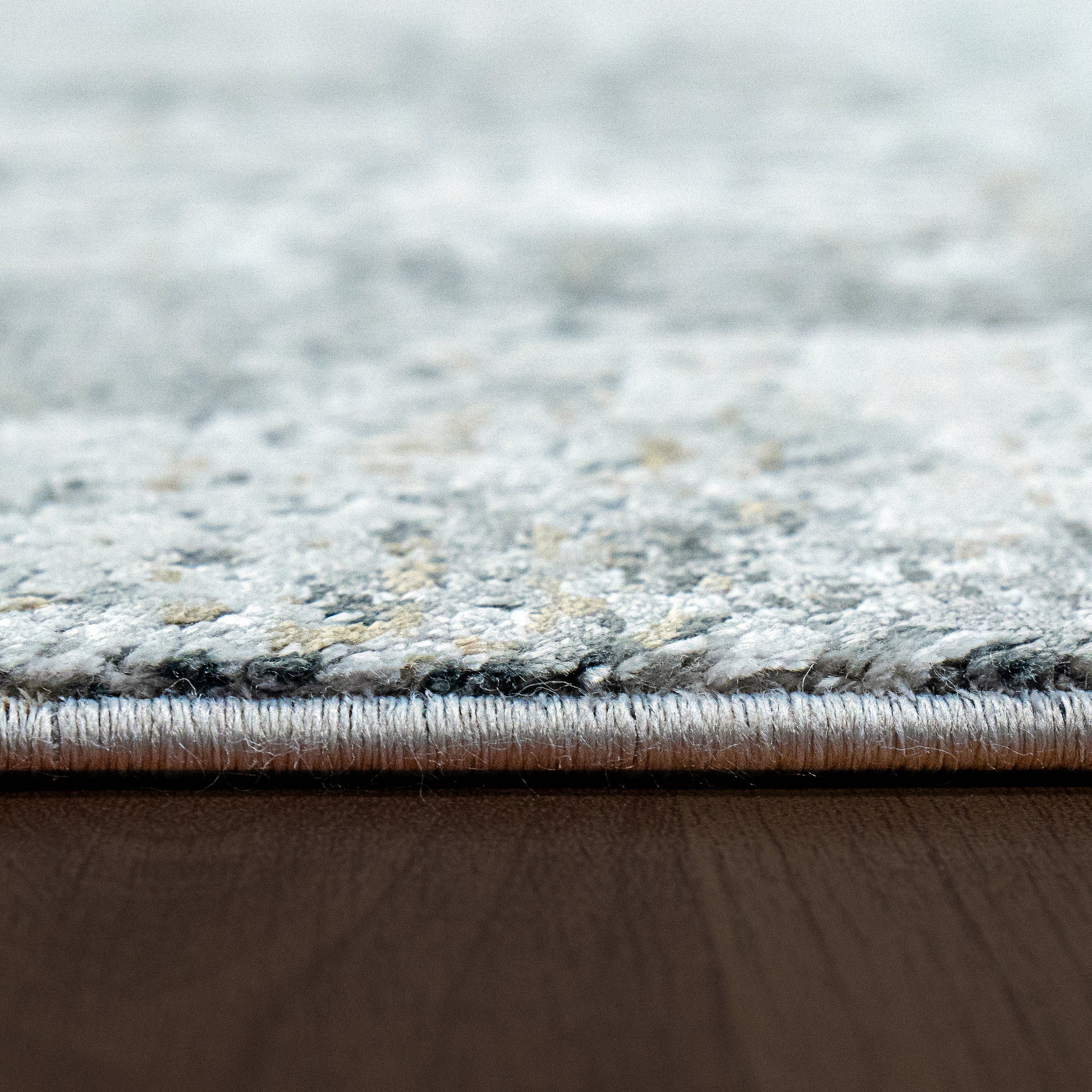 Ruby Modern Ivory/Grey Distressed Medium Pile Rug