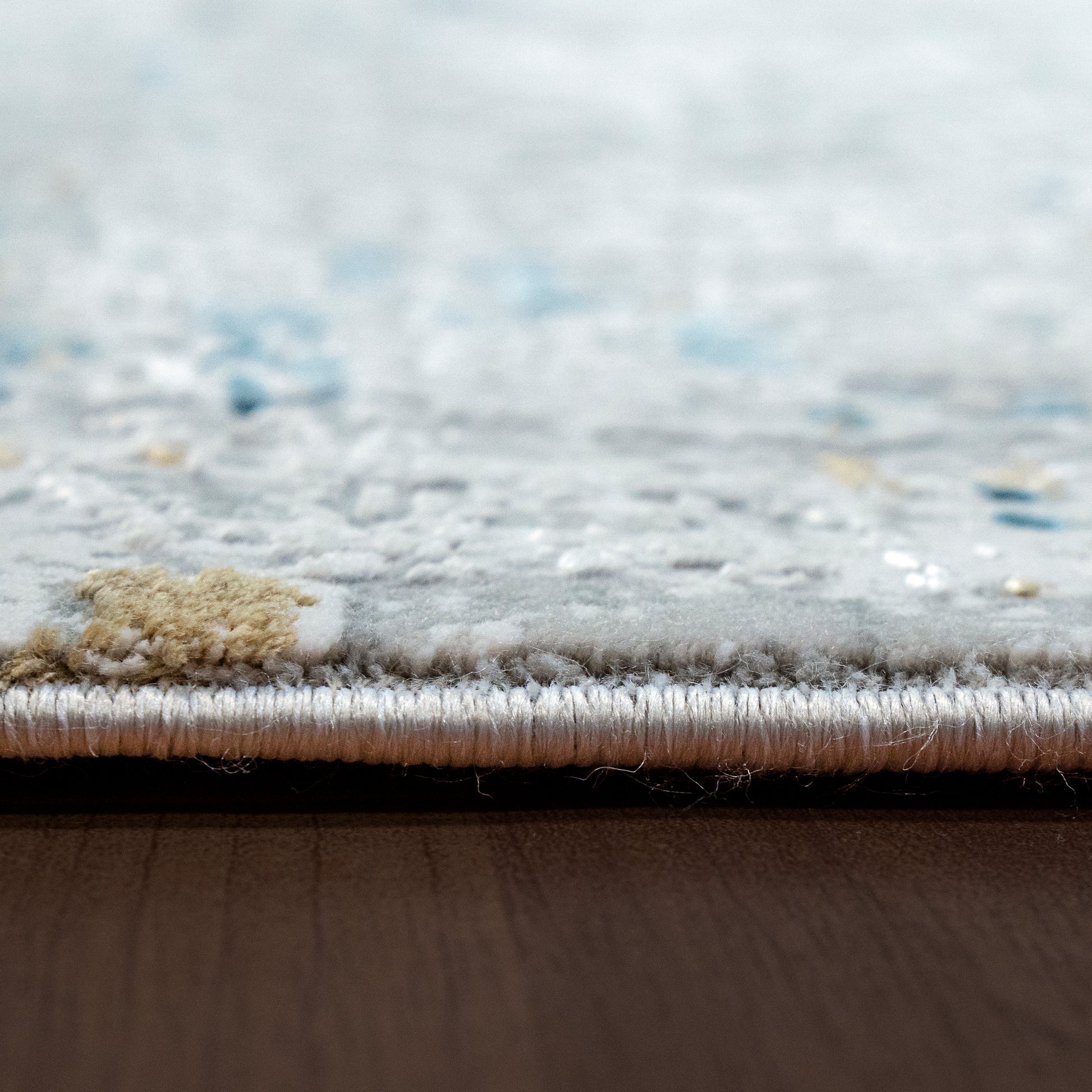 Ruby Transitional Grey/Blue Distressed Medium Pile Rug
