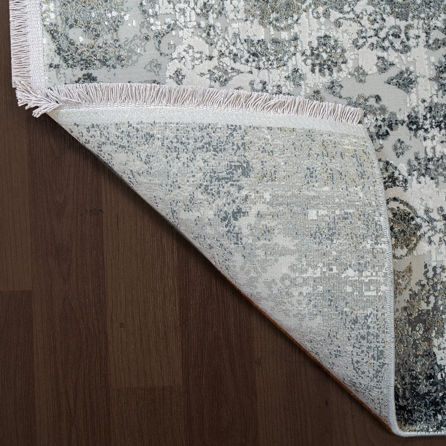 Ruby Transitional Ivory/Grey Distressed Medium Pile Rug