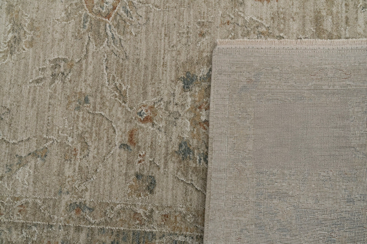 Solace Traditional Beige/Cream/Grey Floral Medium Pile Rug