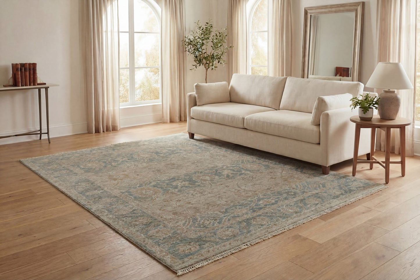 Solace Traditional Cream/Beige/Navy Floral Medium Pile Rug