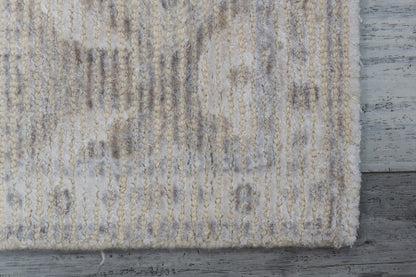 Stefano Traditional Ivory/Beige/Grey Medallion Medium Pile Rug