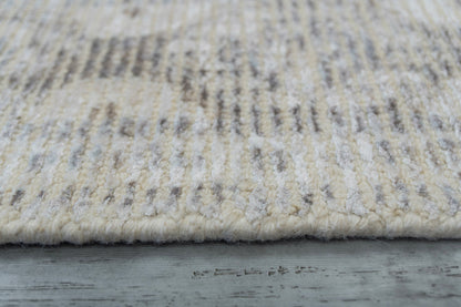 Stefano Traditional Ivory/Beige/Grey Medallion Medium Pile Rug