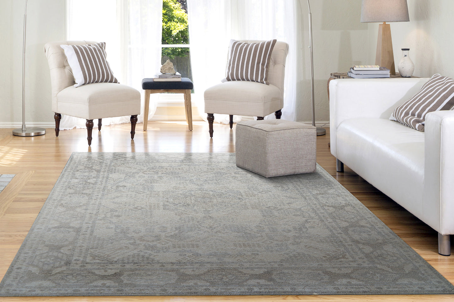 Stefano Traditional Ivory/Beige/Grey Medallion Medium Pile Rug