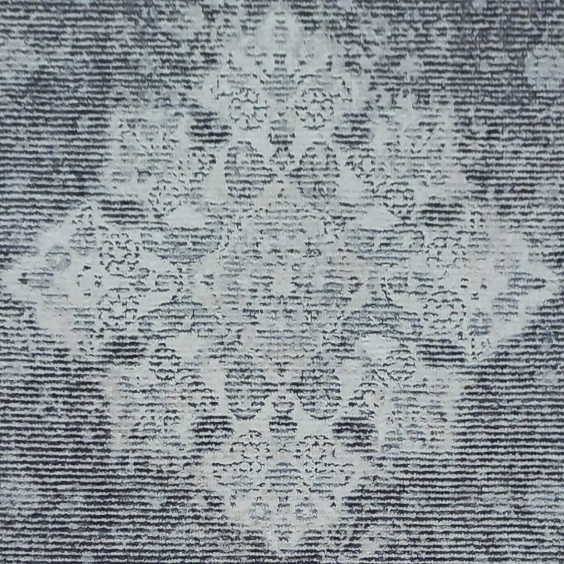 Stefano Traditional Ivory/Grey Medallion Medium Pile Rug