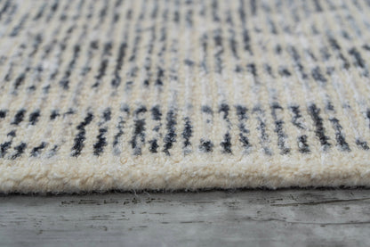Stefano Traditional Ivory/Grey Medallion Medium Pile Rug