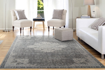 Stefano Traditional Ivory/Grey Medallion Medium Pile Rug