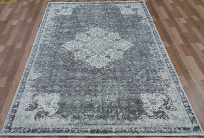 Stefano Traditional Ivory/Grey Medallion Medium Pile Rug