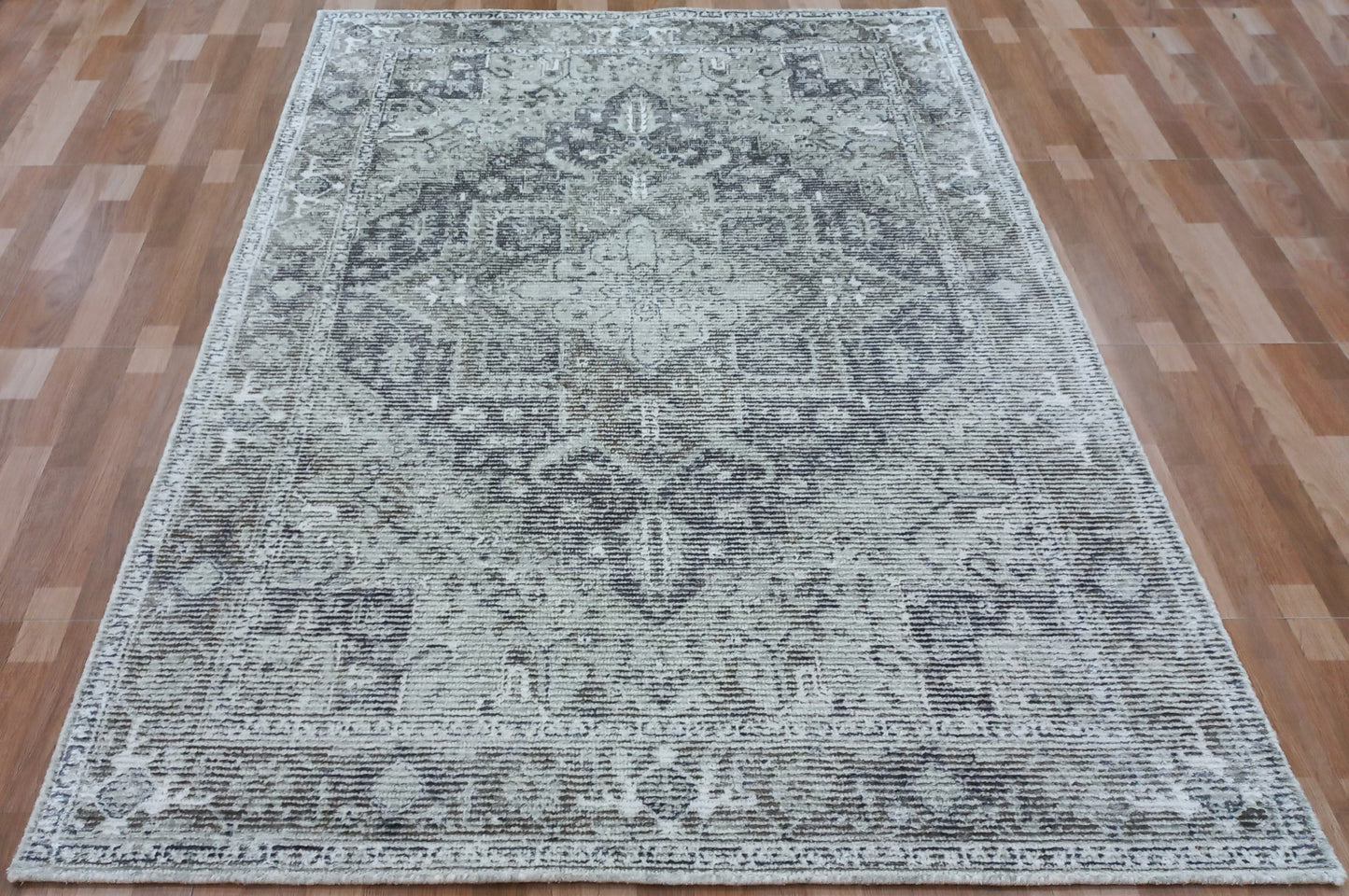 Stefano Traditional Beige/Taupe/Grey Medallion Medium Pile Rug
