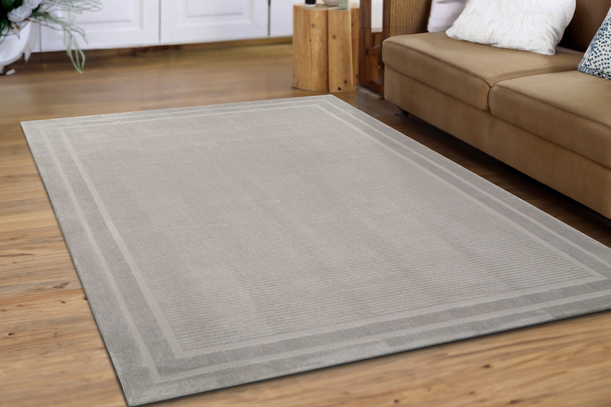 Timeless Modern Grey Bordered Medium Pile Rug