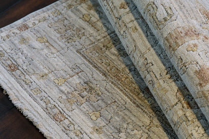 Trevi Transitional Grey/Cream Medallion Medium Pile Rug